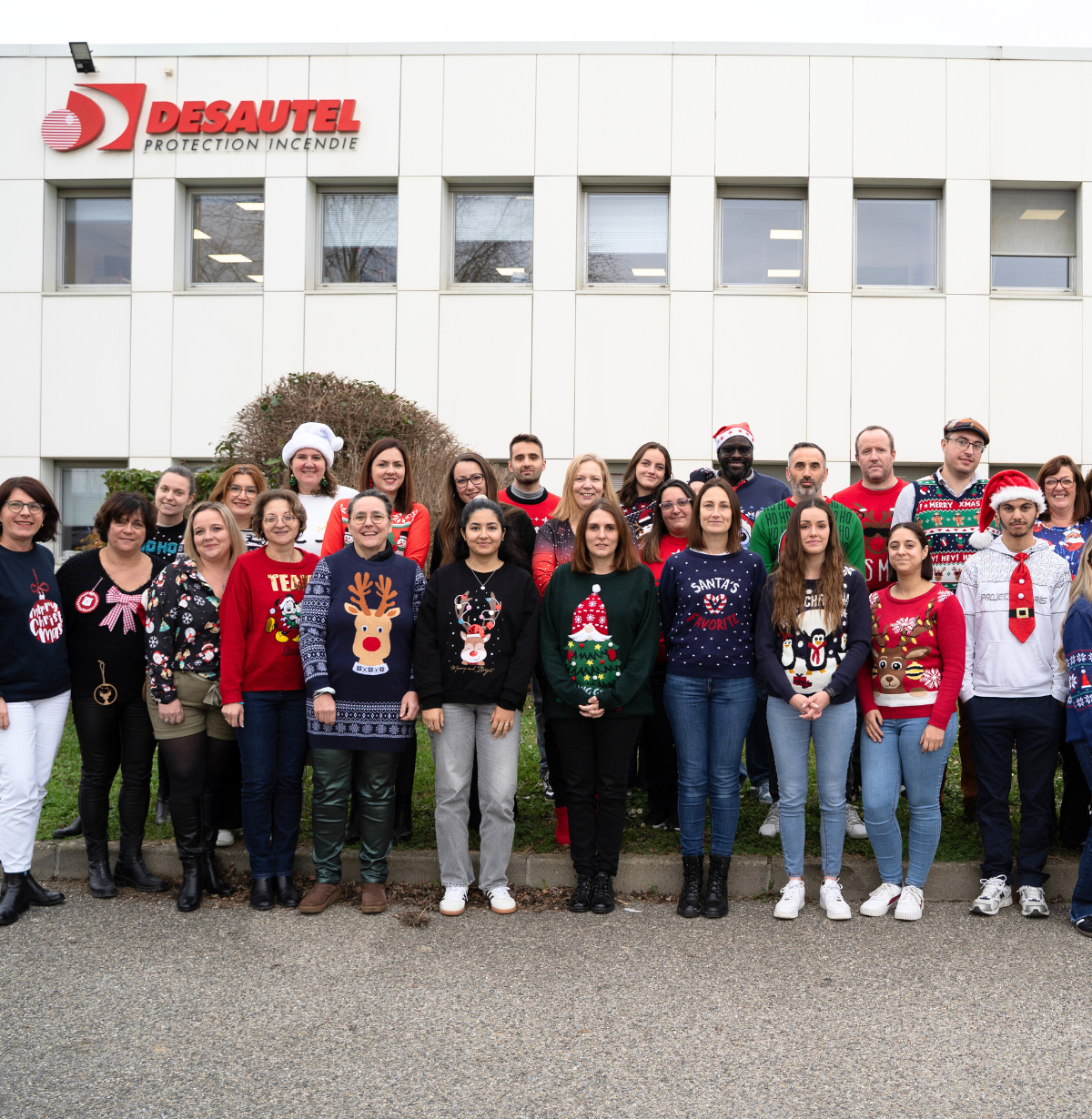 Blog Featured Image  - Nos jolis pulls moches de Noël